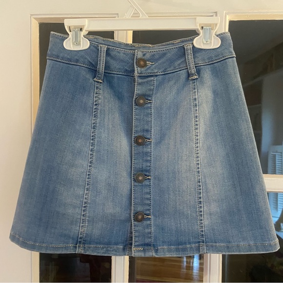 3/$20 Sky and Sparrow stretchy button down jean skirt - Picture 2 of 4